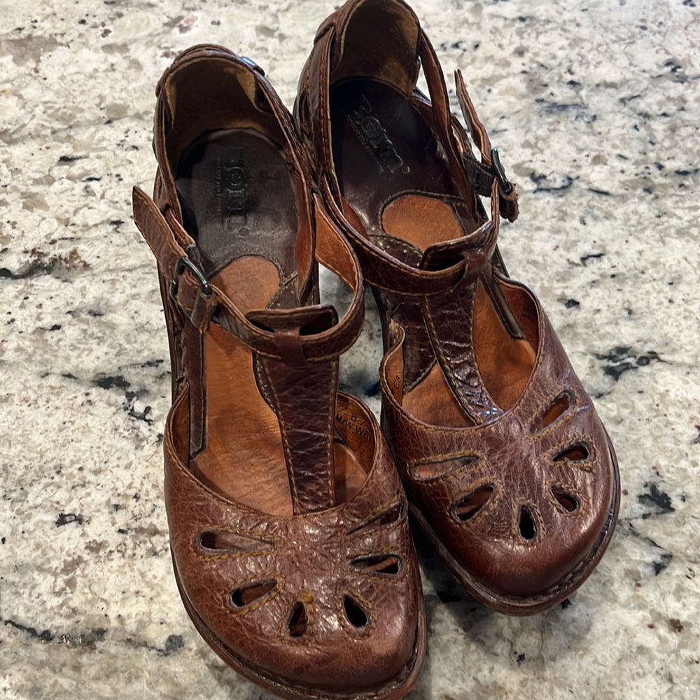 Brown leather straps sandals Born size 7